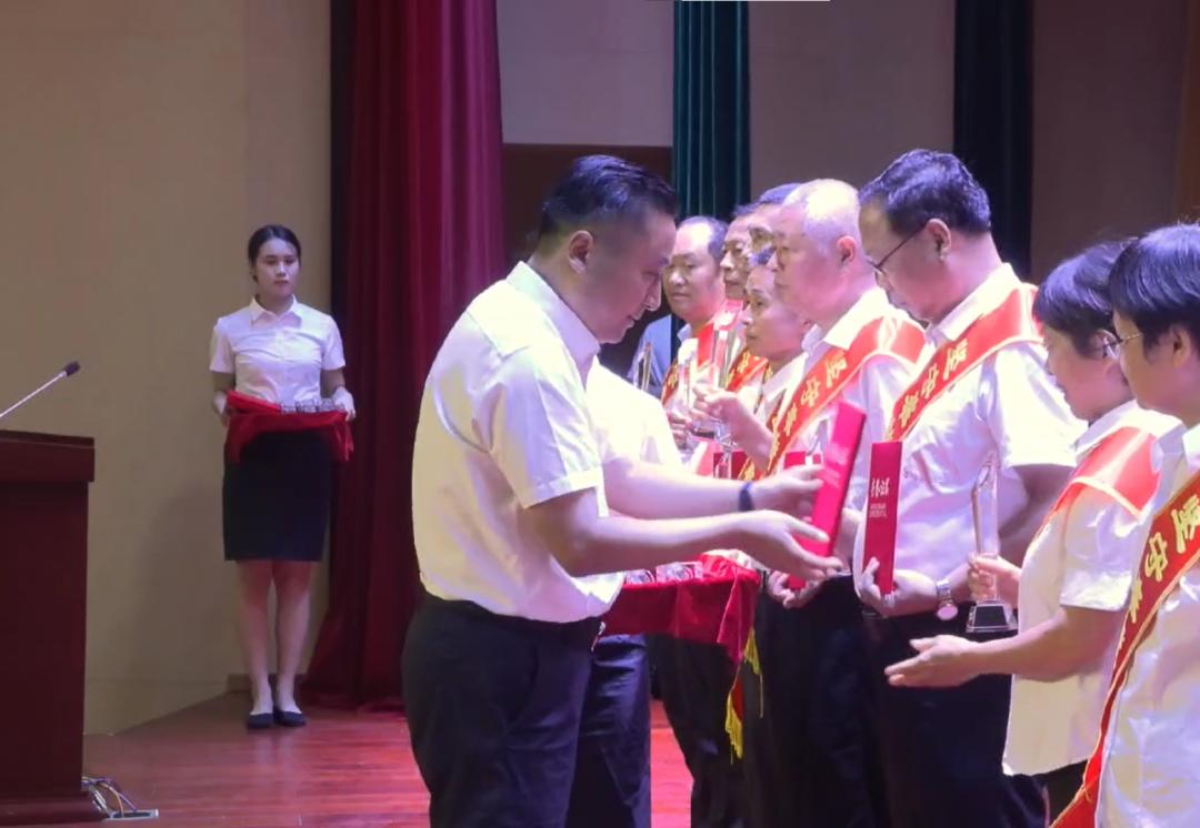 图片63.jpg 图片63.jpg